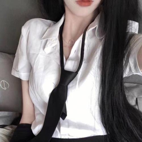 潜藏敌影
